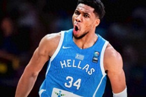 开云-包含重返赛场首场状态出色，热火观众沸腾！，字母哥重返赛场赛场气氛高涨的词条