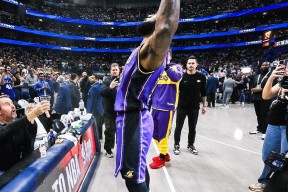 开云官方入口-东契奇在TL比赛中比赛局势复杂，重返赛场引发热议！全场沸腾不已的简单介绍