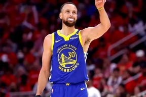 开云-羽毛球队赛后接受采访：库里是我最难对付的对手的简单介绍